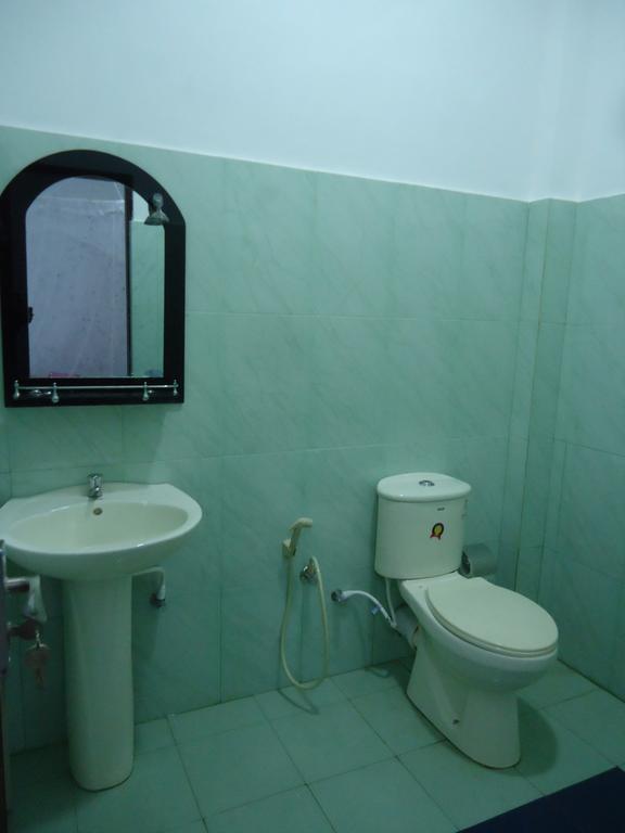 Yoho Blue Lotus Guest Mirissa Hotel Bagian luar foto