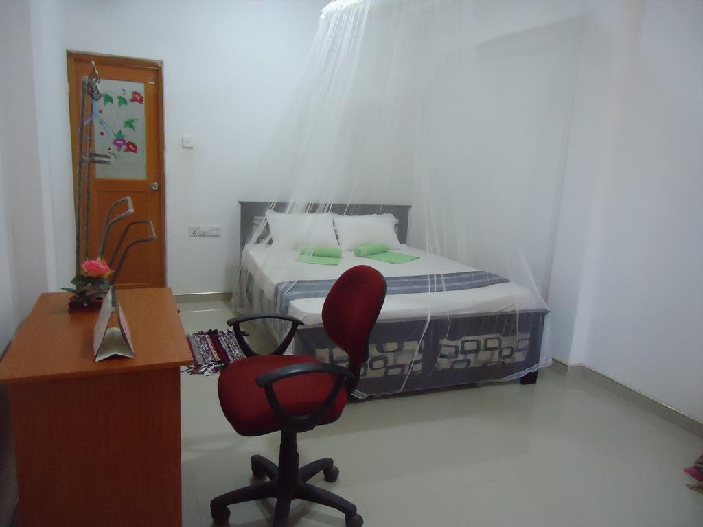 Yoho Blue Lotus Guest Mirissa Hotel Bagian luar foto