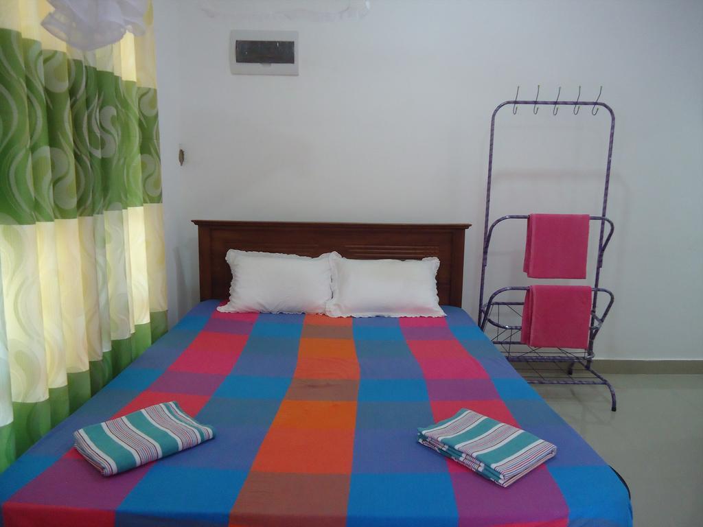 Yoho Blue Lotus Guest Mirissa Hotel Bagian luar foto