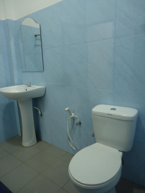 Yoho Blue Lotus Guest Mirissa Hotel Bagian luar foto