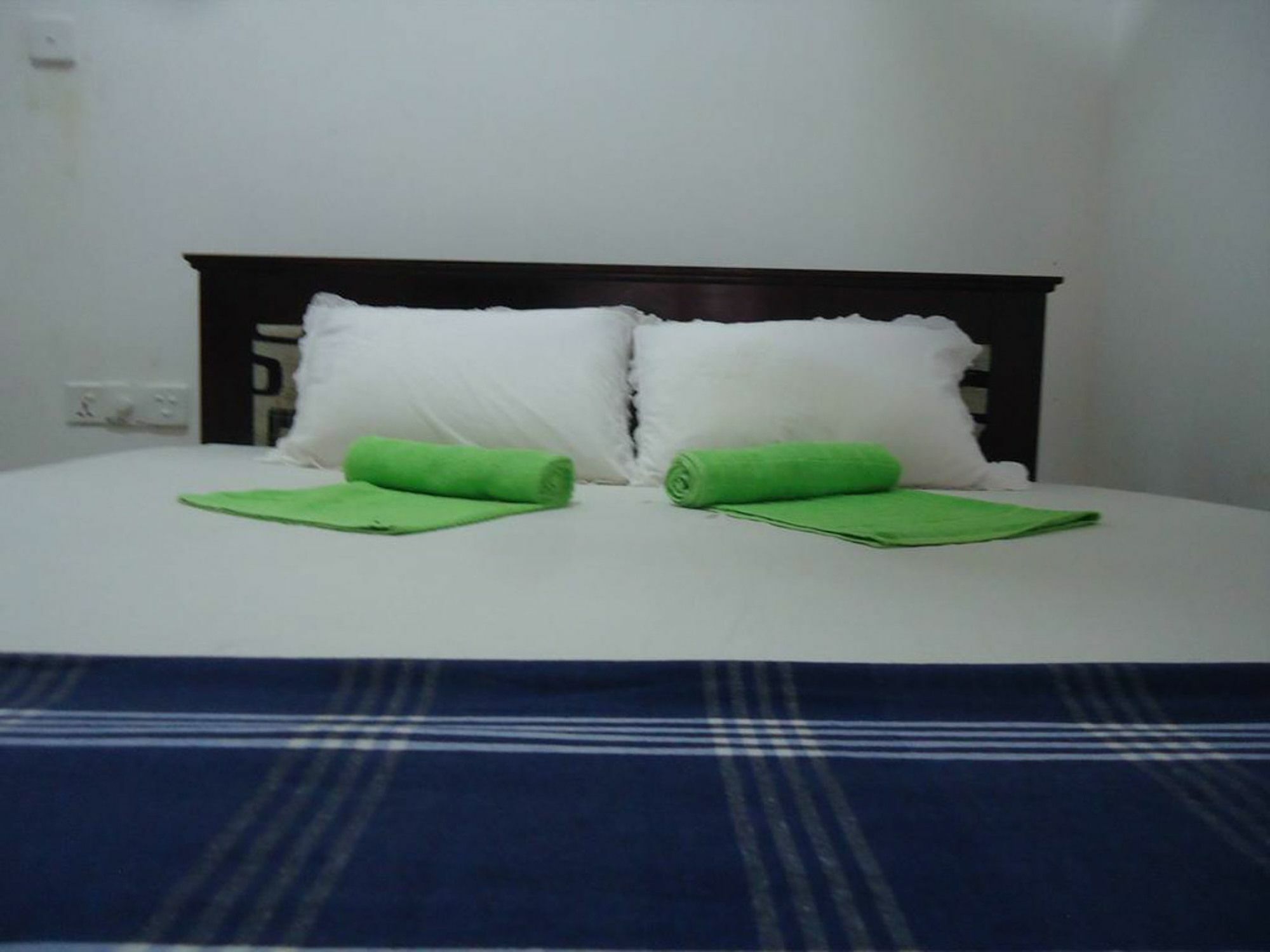 Yoho Blue Lotus Guest Mirissa Hotel Bagian luar foto